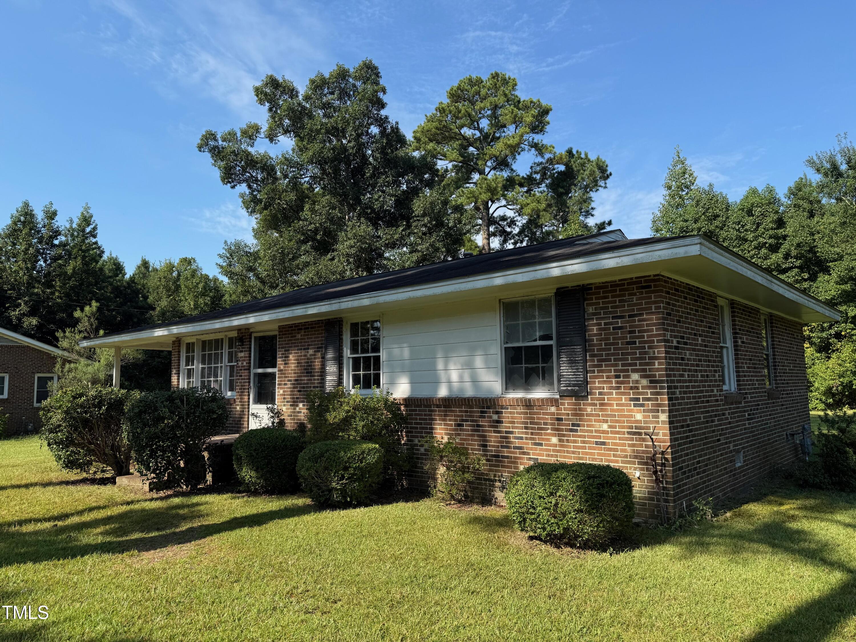 4216 Larkspur Road Wilson, NC 27893 - Photo 2 of 4 IMG_4058