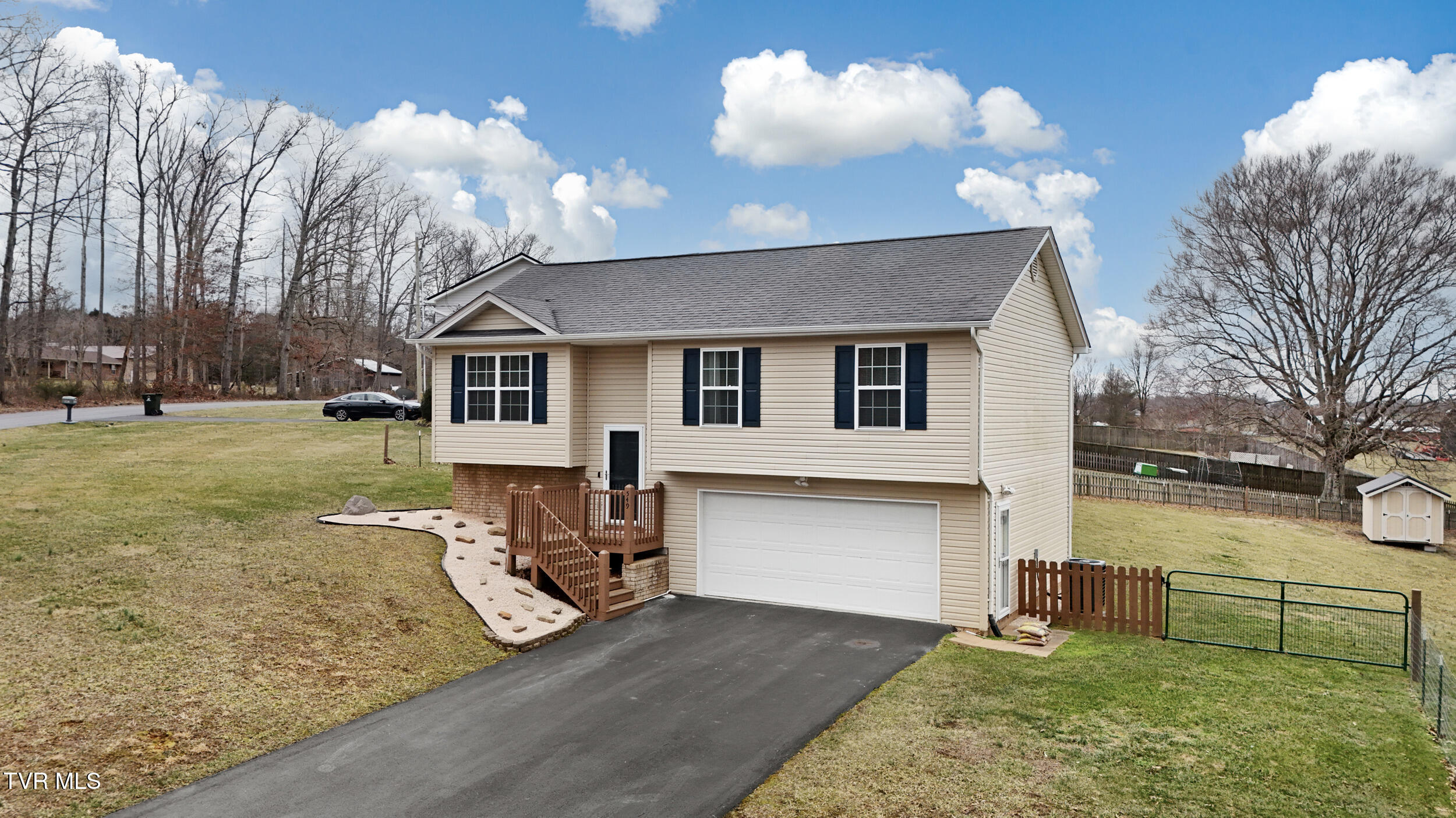 549 Painter Road Fall Branch, TN 37656 - Photo 2 of 43 2_dji_20250218125414_0214_d