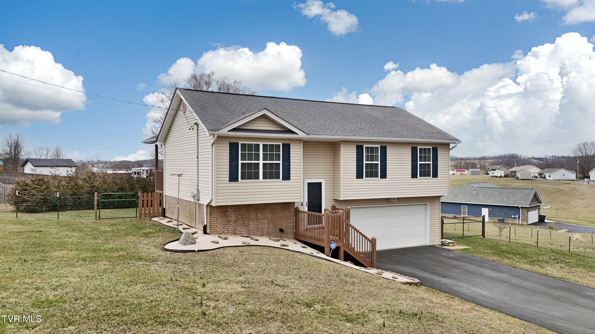 549 Painter Road Fall Branch, TN 37656 - Photo 4 of 43 4_dji_20250218125429_0217_d