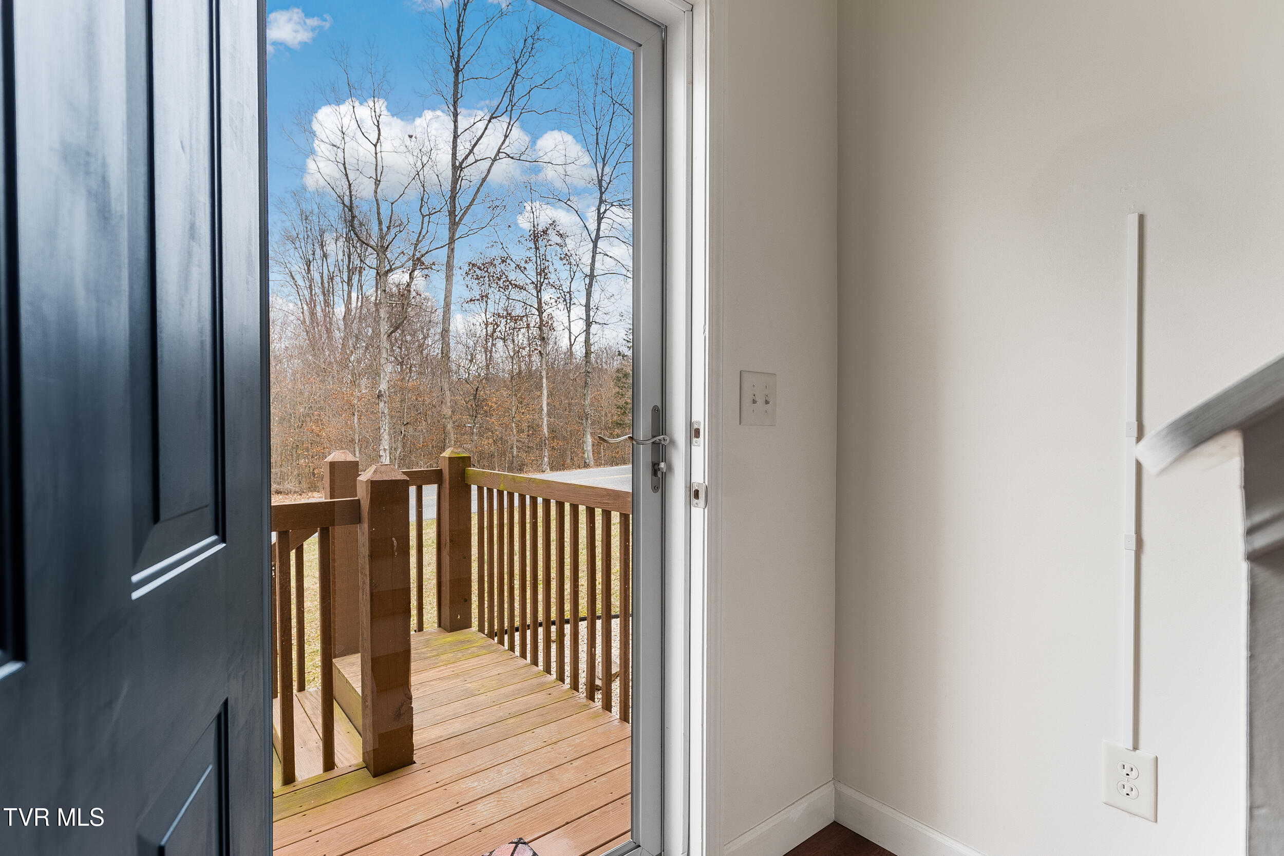 549 Painter Road Fall Branch, TN 37656 - Photo 7 of 43 7_arw01756-hdr-2