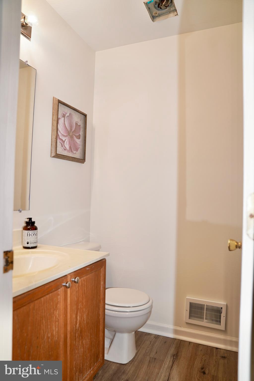 597 Primus Court Frederick, MD 21703 - Photo 19 of 28 2nd Level Full Bath