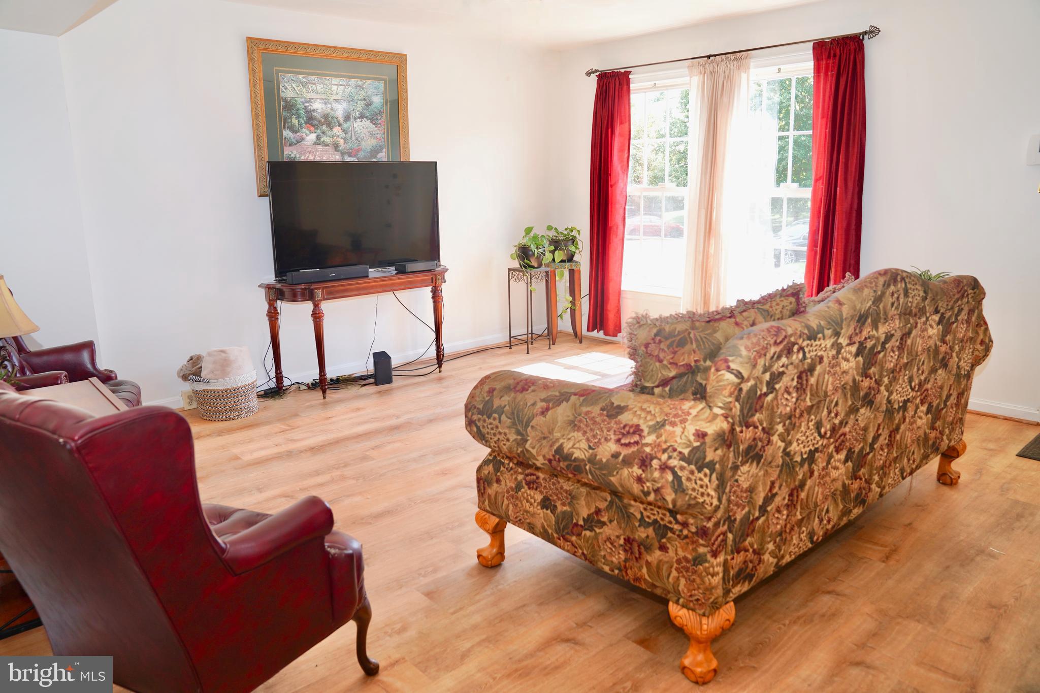 597 Primus Court Frederick, MD 21703 - Photo 8 of 28 Natural Light from Picture Windows