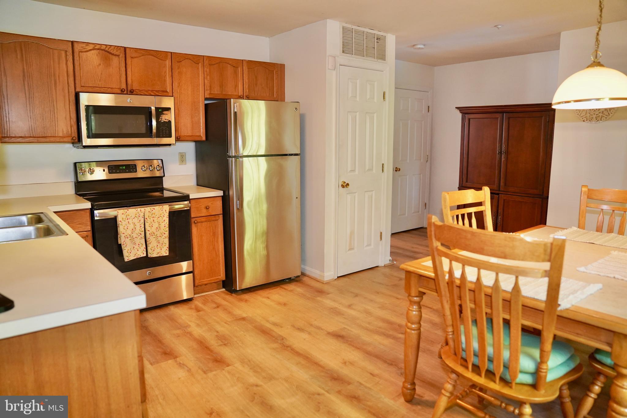 597 Primus Court Frederick, MD 21703 - Photo 9 of 28 New Premium Vinyl Flooring