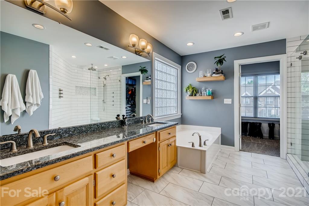 2034 Copperplate Road Charlotte, NC 28262 - Photo 4 of 28 Gallery Image 4