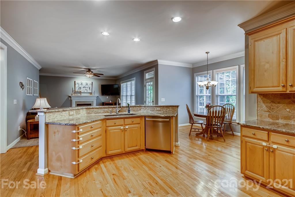 2034 Copperplate Road Charlotte, NC 28262 - Photo 9 of 28 Gallery Image 9
