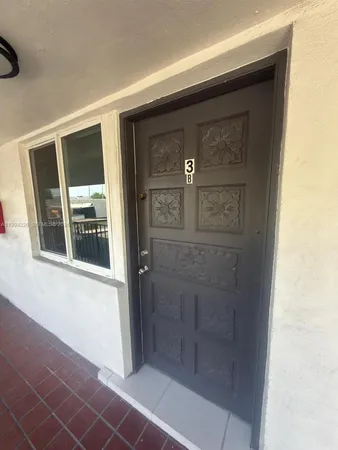 $1,650 | 2622 Northwest 24th Street, Unit 3B, Miami, FL 33142