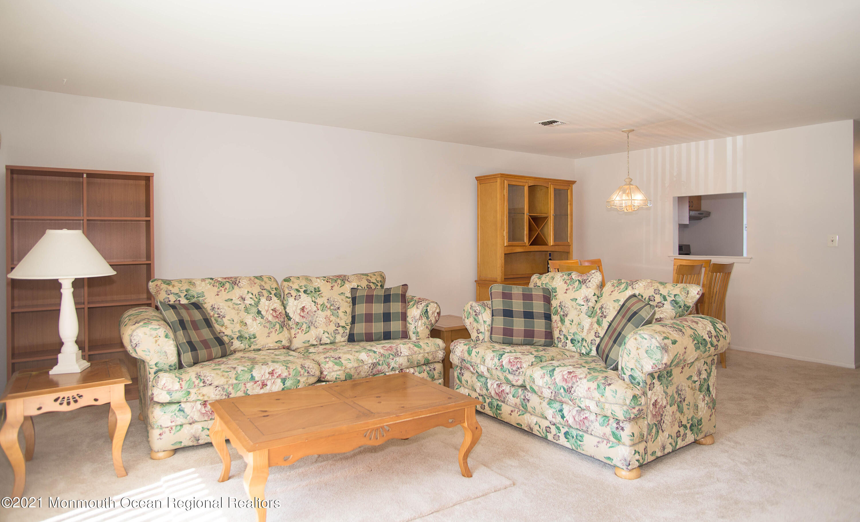 60 County Road, Unit B007 Cliffwood, NJ 07721 - Photo 13 of 26 _RMJ1442 family room