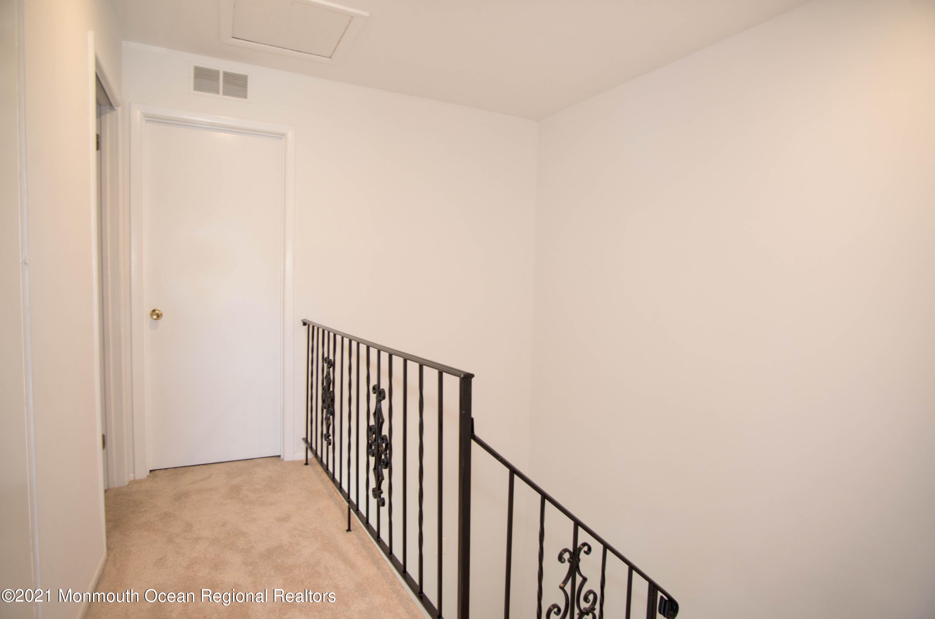 60 County Road, Unit B007 Cliffwood, NJ 07721 - Photo 16 of 26 _RMJ1423 hallway