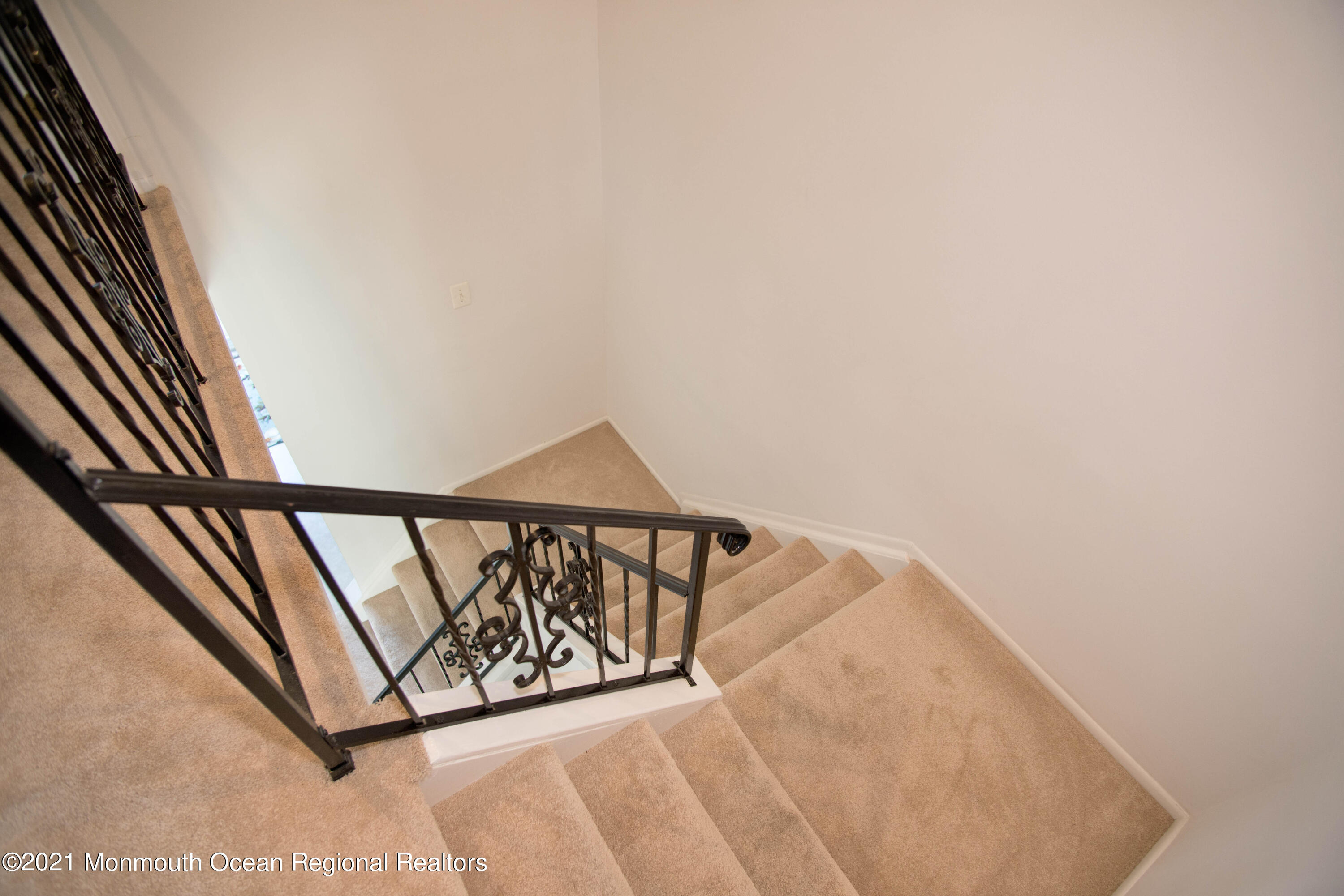 60 County Road, Unit B007 Cliffwood, NJ 07721 - Photo 22 of 26 _RMJ1422 stairs