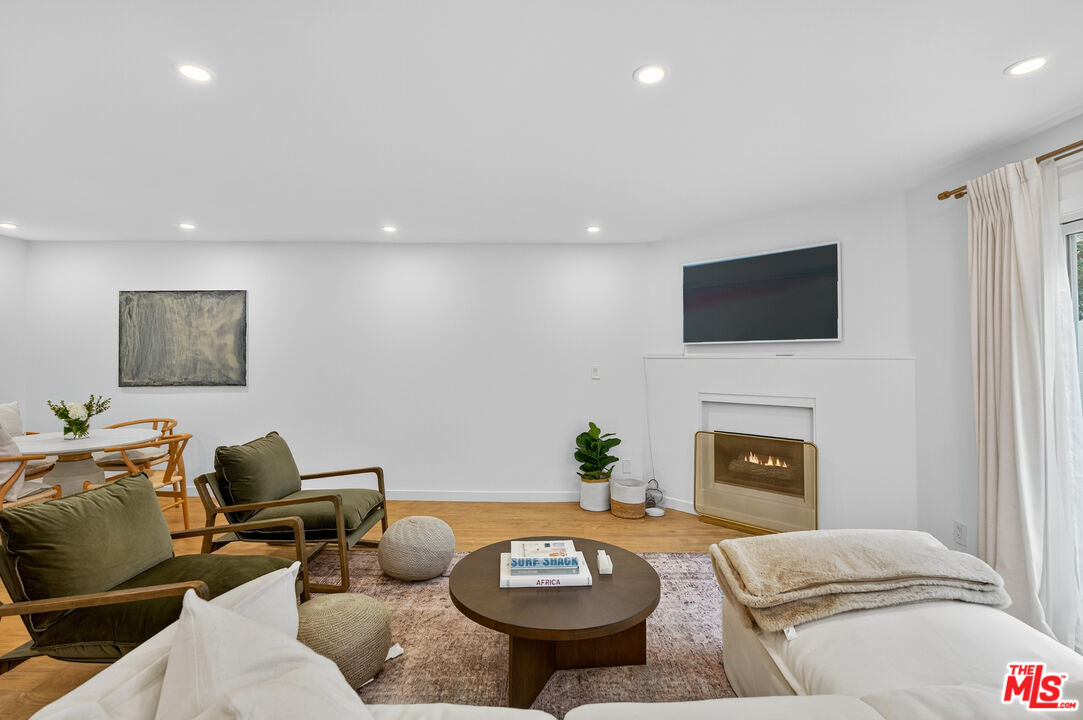 1443 25th Street, Unit 2 Santa Monica, CA 90404 - Photo 6 of 33