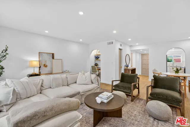 $1,225,000 | 1443 25th Street, Unit 2, Santa Monica, CA 90404