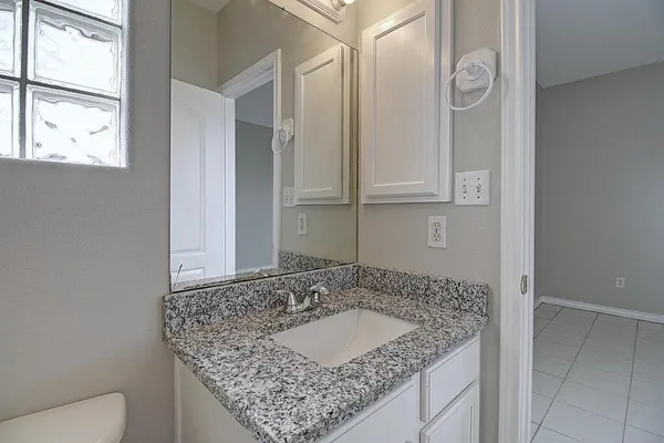 a view of outdoor space basket ball court