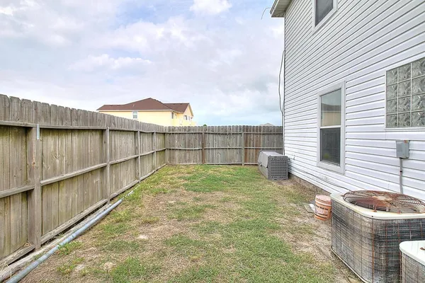 $1,495 | 13986 Fortuna Bay Drive, Unit C, Corpus Christi, TX 78418