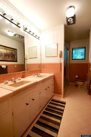 $435,000 | 2001 Lynwood Place, Casper, WY 82604