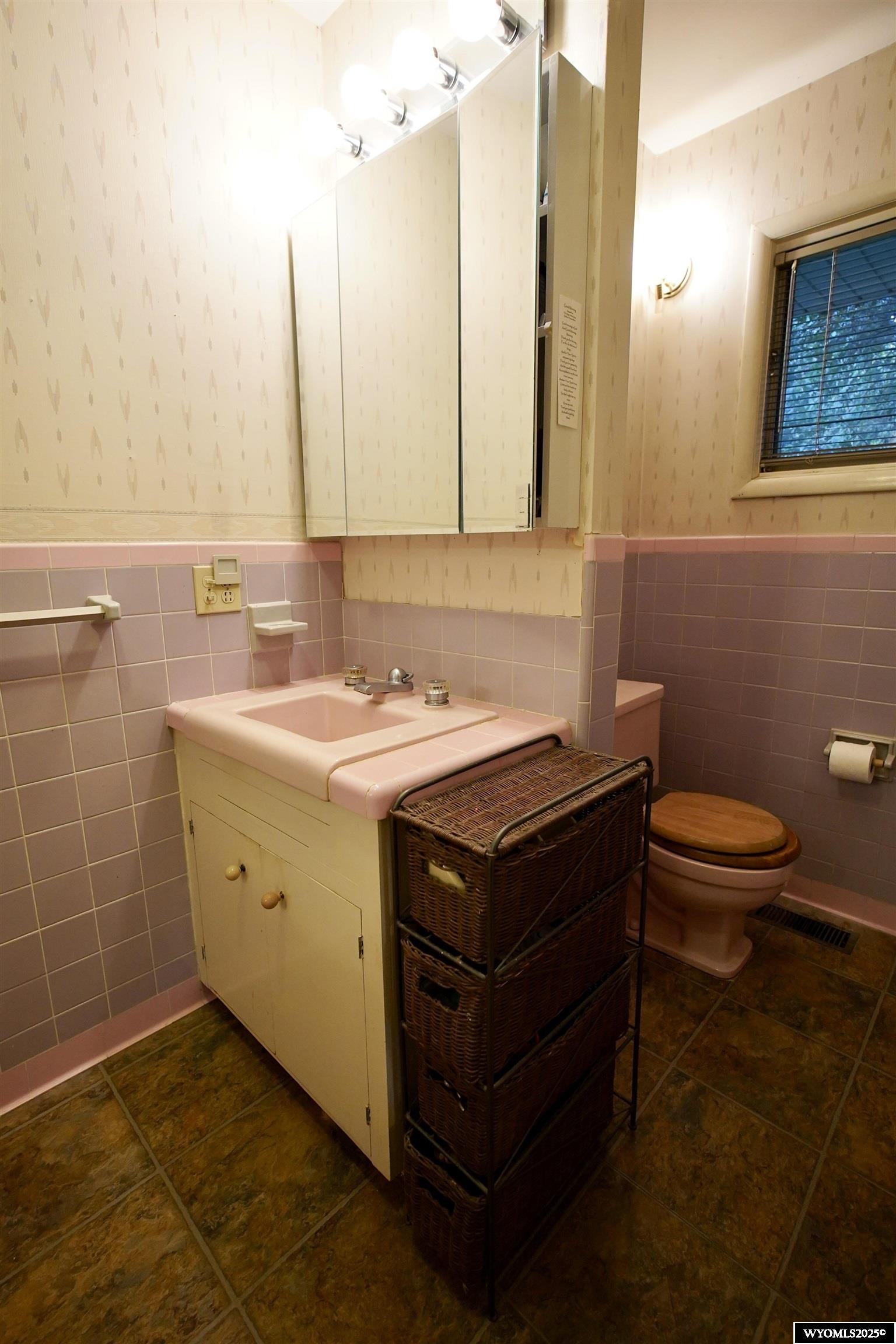 2001 Lynwood Place Casper, WY 82604 - Photo 28 of 48