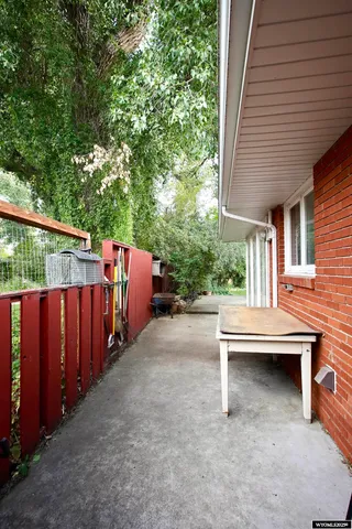 $435,000 | 2001 Lynwood Place, Casper, WY 82604