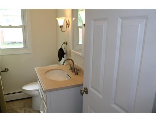 39 East Beardsworth Road Tiverton, RI 02878 - Photo 8 of 12 Exterior Front.