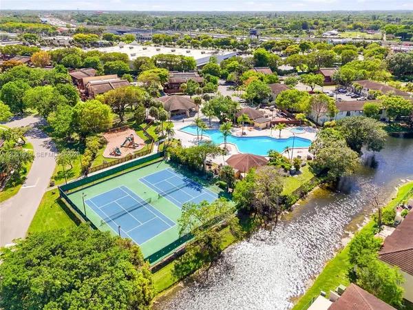 $3,150 | 6704 Southwest 114th Place, Unit F, Miami, FL 33173