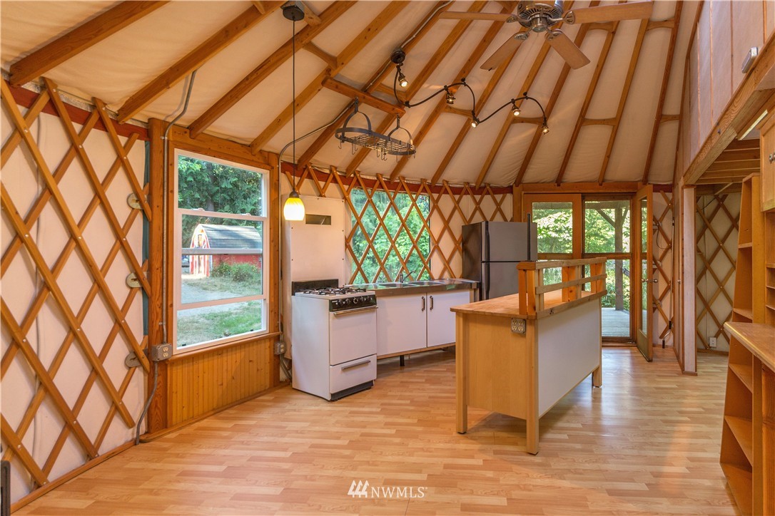 70 Gibbs Lake Road Chimacum, WA 98325 - Photo 4 of 22 Gallery Image 4
