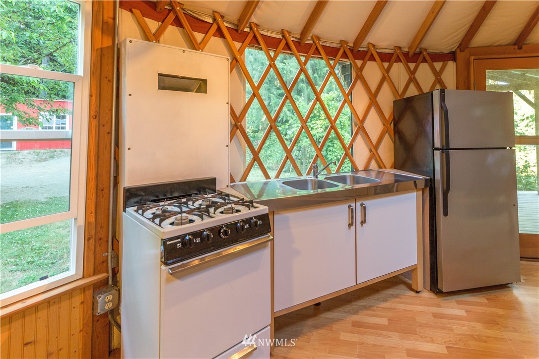 70 Gibbs Lake Road Chimacum, WA 98325 - Photo 5 of 22 Gallery Image 5