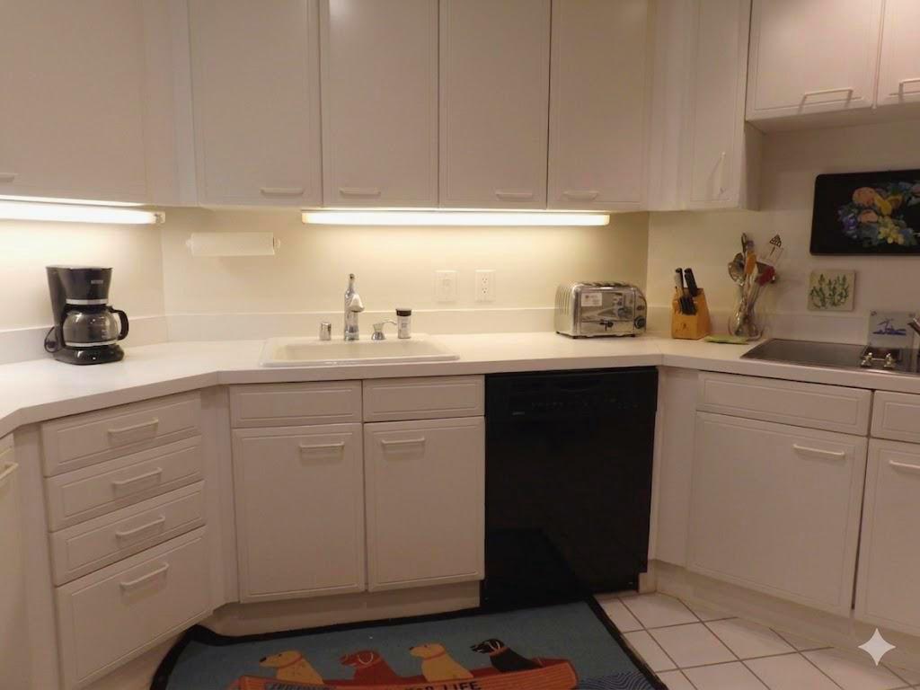 3801 Canterbury Road, Unit 716 Baltimore, MD 21218 - Photo 2 of 30 Modern Kitchen with contemporary white cabinets
