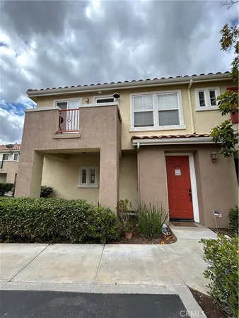 $490,000 | 18002 Flynn Drive, Unit 6201, Canyon Country, CA 91387