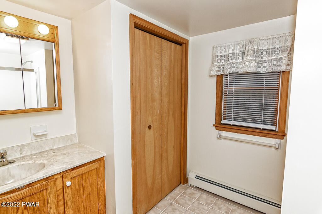 2126 Sparrow Road Bushkill, PA 18324 - Photo 28 of 55 upstairs bathroom