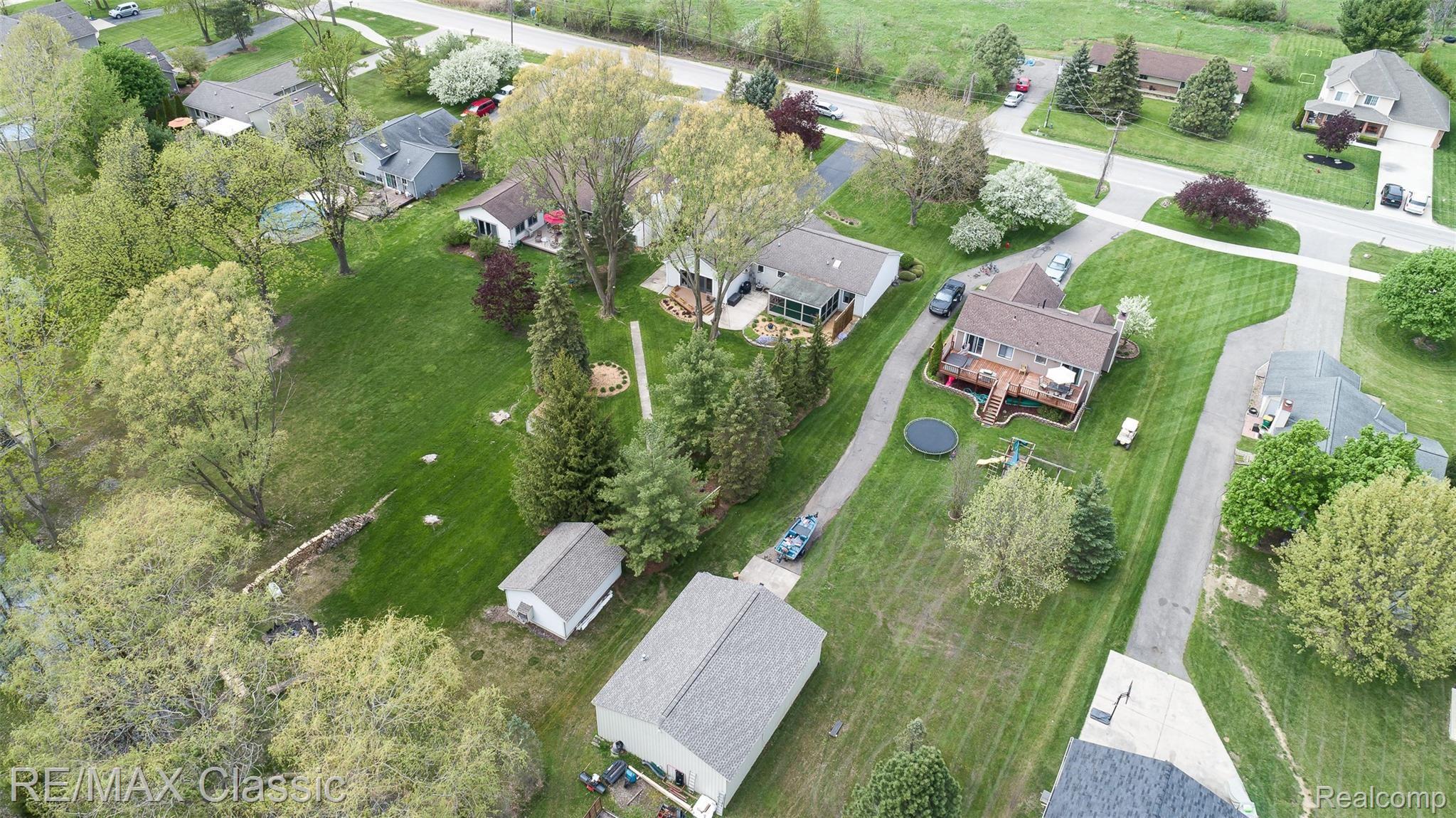 4021 West Maple Road Wixom, MI 48393 - Photo 43 of 46 4021 west maple aerials (5).jpg