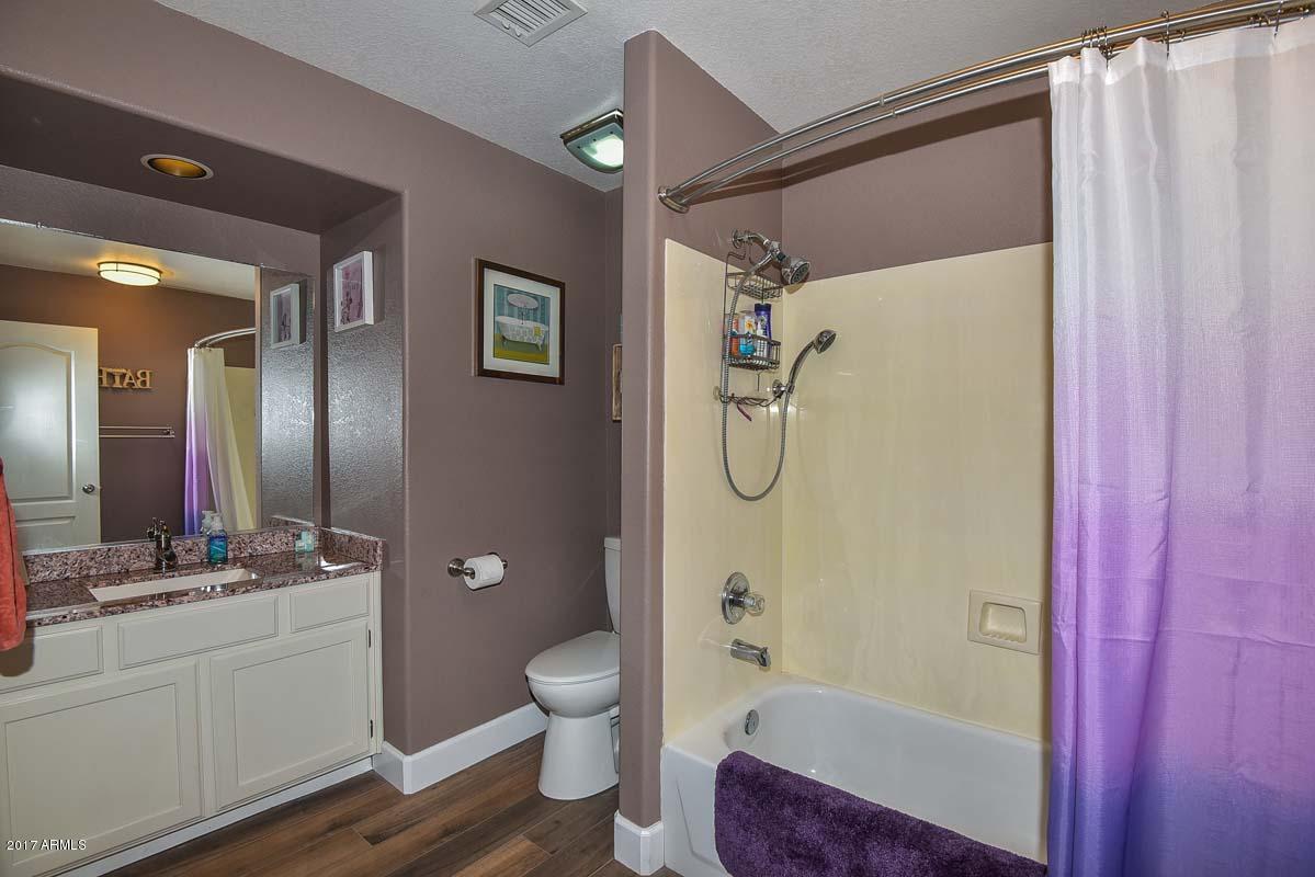 6410 West Escuda Road Glendale, AZ 85308 - Photo 18 of 31 Hall Bath