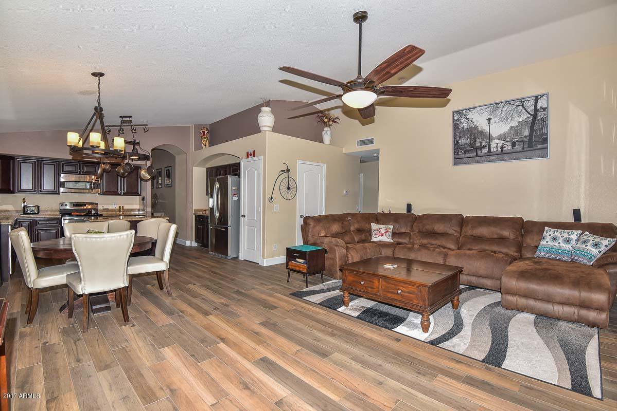 6410 West Escuda Road Glendale, AZ 85308 - Photo 8 of 31 Family Room