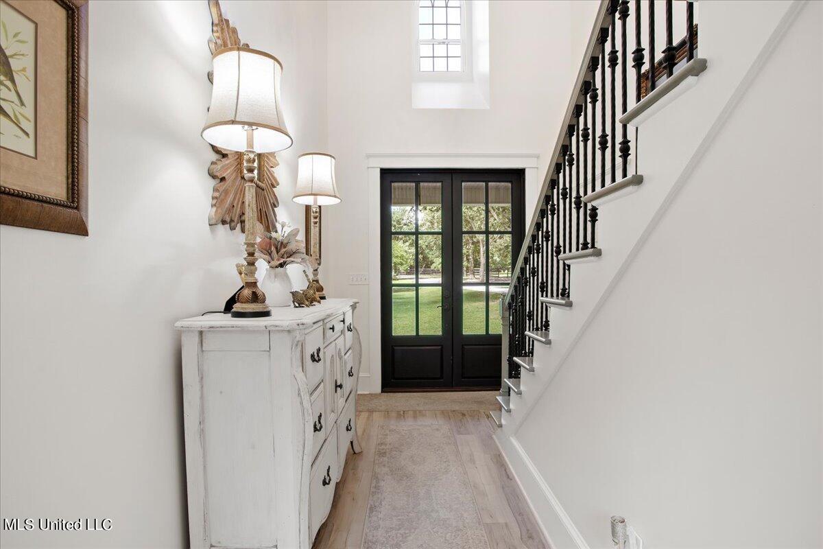 9054 Cleo Smith Road Pass Christian, MS 39571 - Photo 8 of 82 08-Entryway
