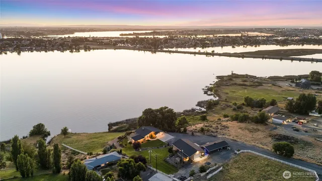 $1,599,000 | 576 Easy Street Northeast, Moses Lake, WA 98837