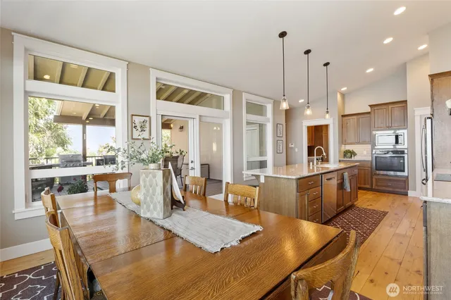 $1,599,000 | 576 Easy Street Northeast, Moses Lake, WA 98837