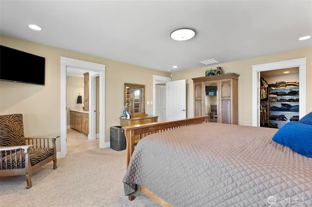 $1,599,000 | 576 Easy Street Northeast, Moses Lake, WA 98837