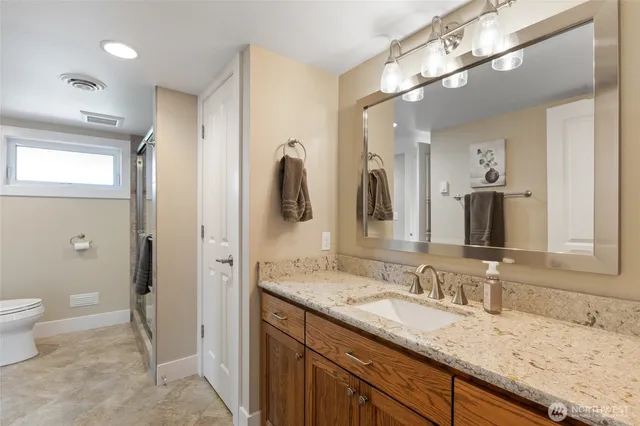 $1,599,000 | 576 Easy Street Northeast, Moses Lake, WA 98837