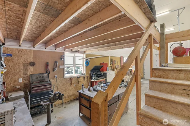 $1,599,000 | 576 Easy Street Northeast, Moses Lake, WA 98837