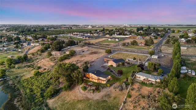 $1,599,000 | 576 Easy Street Northeast, Moses Lake, WA 98837