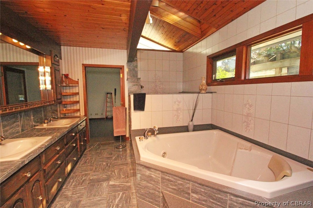 770 Oyster Point Drive Reedville, VA 22539 - Photo 29 of 46 Gallery Image 29