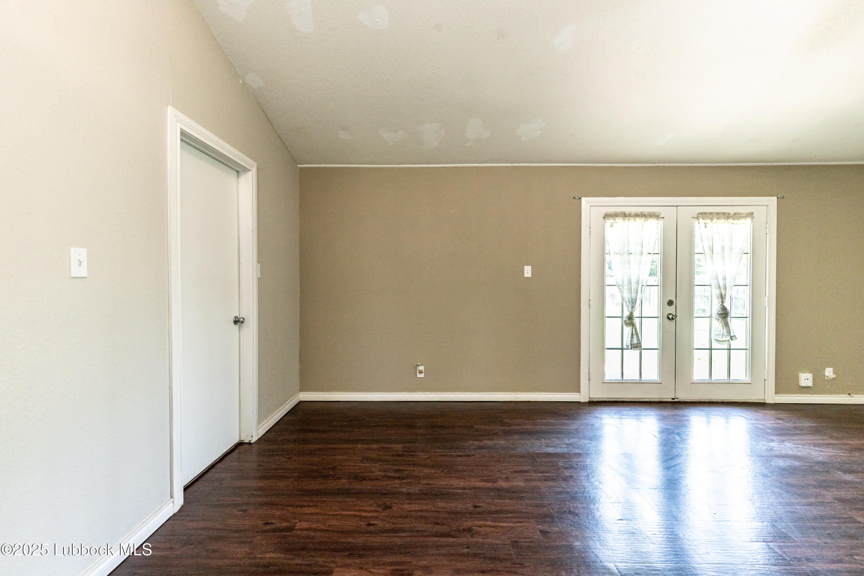 5310 45th Street Lubbock, TX 79414 - Photo 15 of 32 5310 45th-15