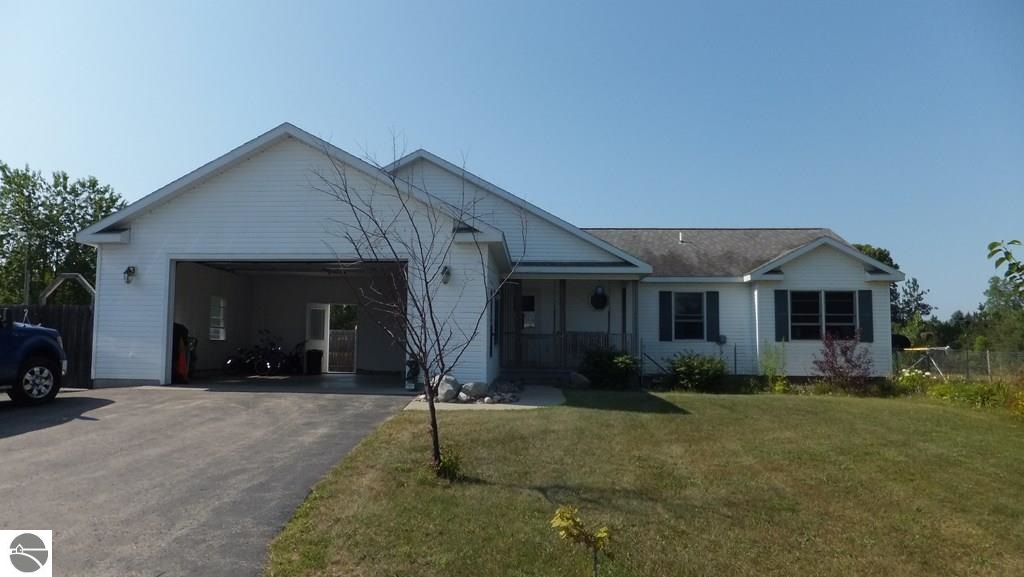 15200 Stanley Road Beulah, MI 49617 - Photo 1 of 45 1786045.JPG