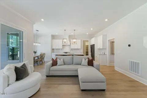 $640,000 | 1724 Deacon Fls Way, Wendell, NC 27591