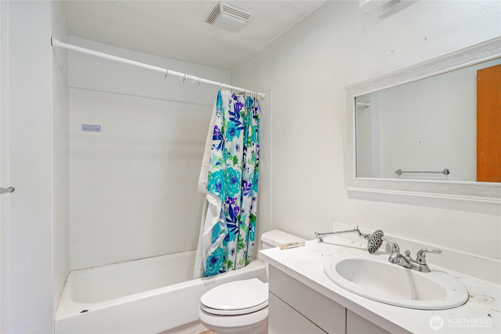 8605 Meadow Road Southwest Lakewood, WA 98499 - Photo 11 of 36 Gallery Image 11