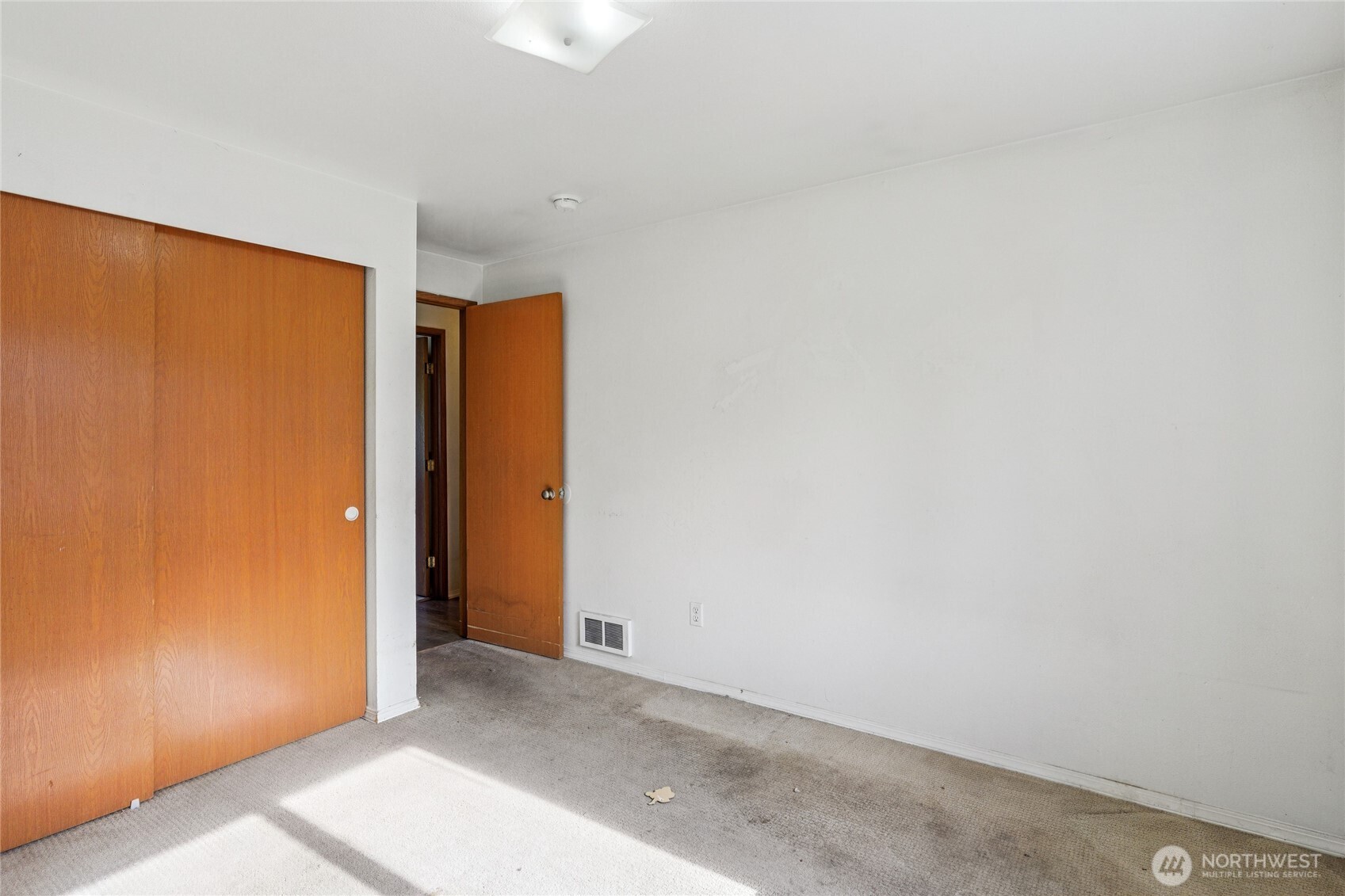 8605 Meadow Road Southwest Lakewood, WA 98499 - Photo 12 of 36 Gallery Image 12