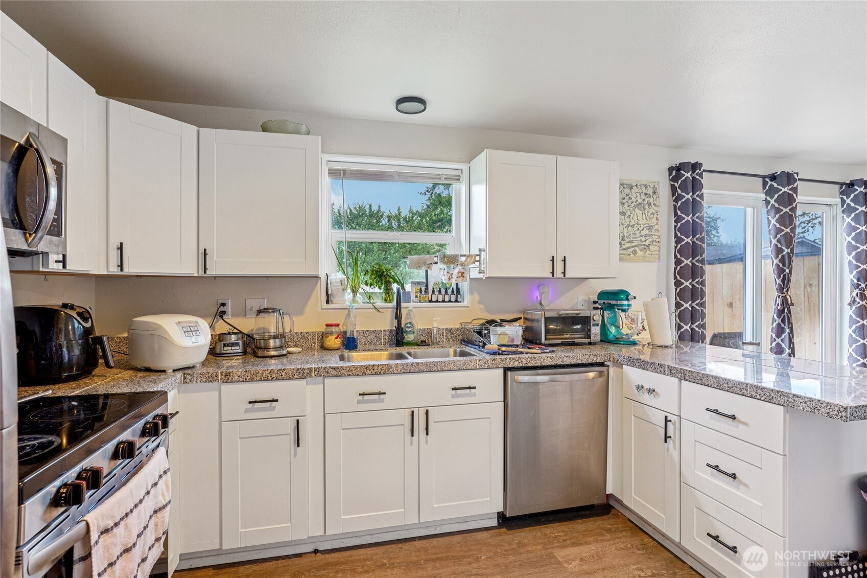 8605 Meadow Road Southwest Lakewood, WA 98499 - Photo 24 of 36 Gallery Image 24