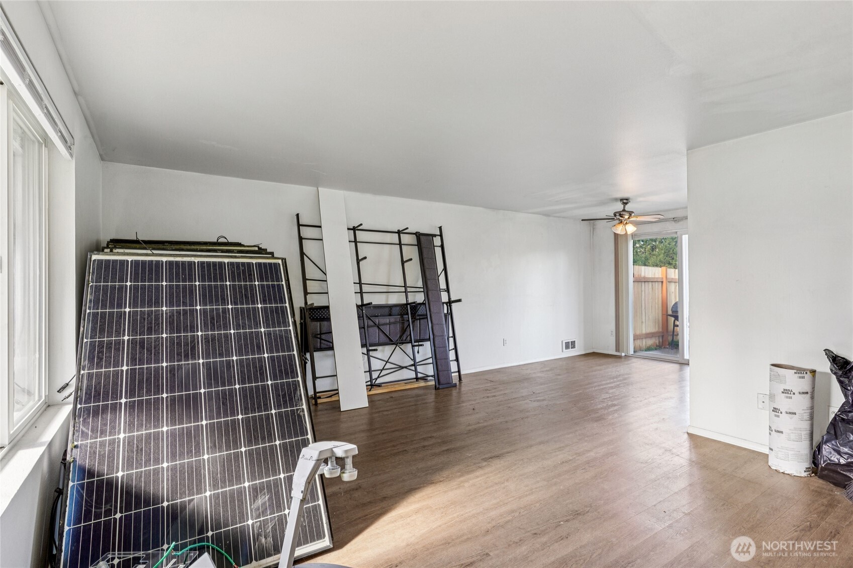 8605 Meadow Road Southwest Lakewood, WA 98499 - Photo 5 of 36 Gallery Image 5