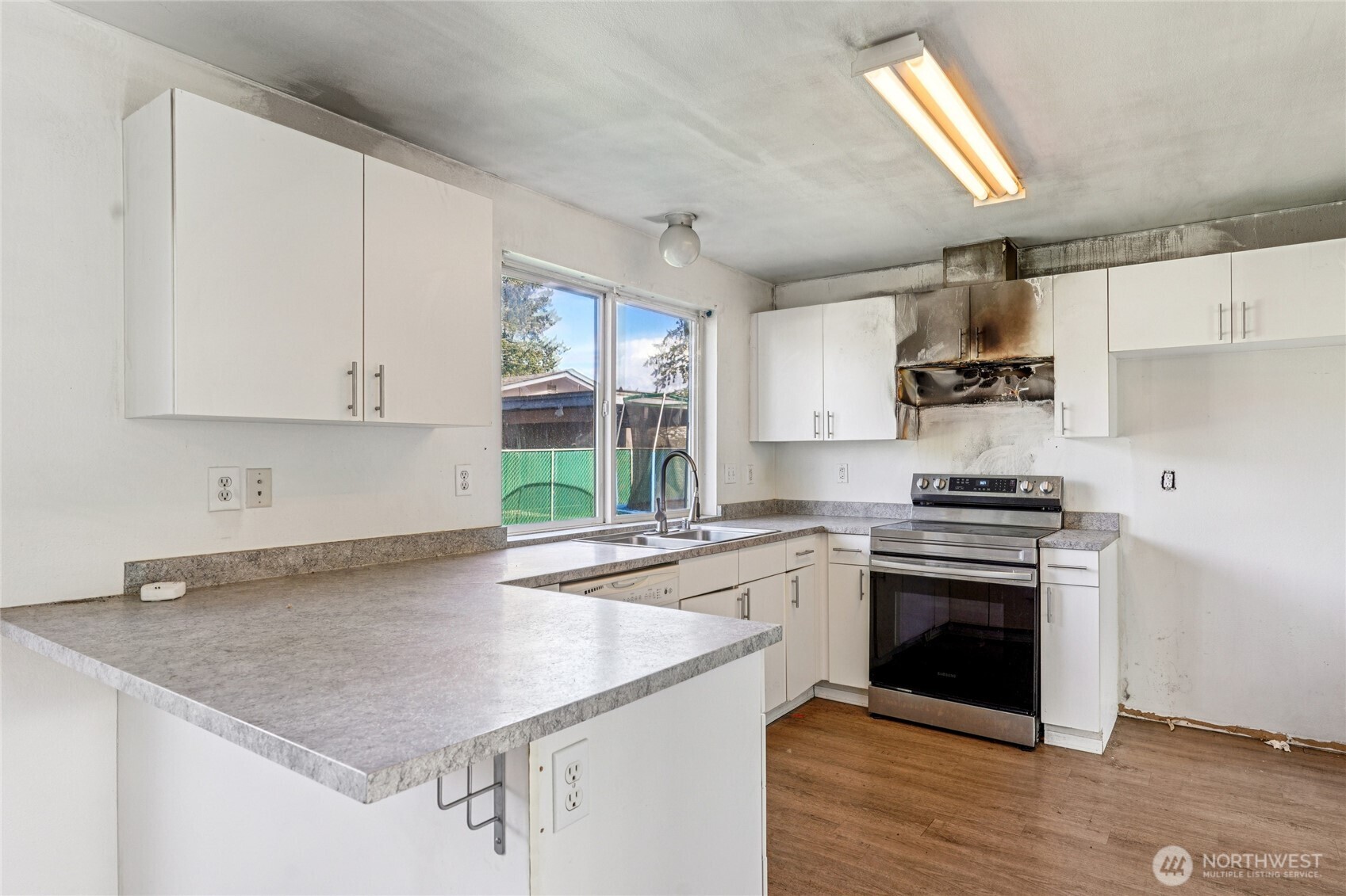 8605 Meadow Road Southwest Lakewood, WA 98499 - Photo 7 of 36 Gallery Image 7