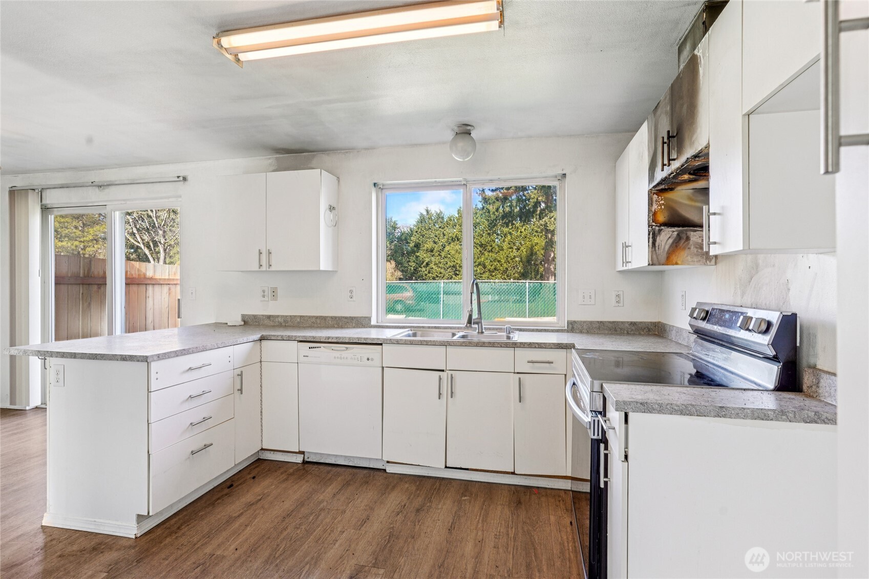 8605 Meadow Road Southwest Lakewood, WA 98499 - Photo 8 of 36 Gallery Image 8