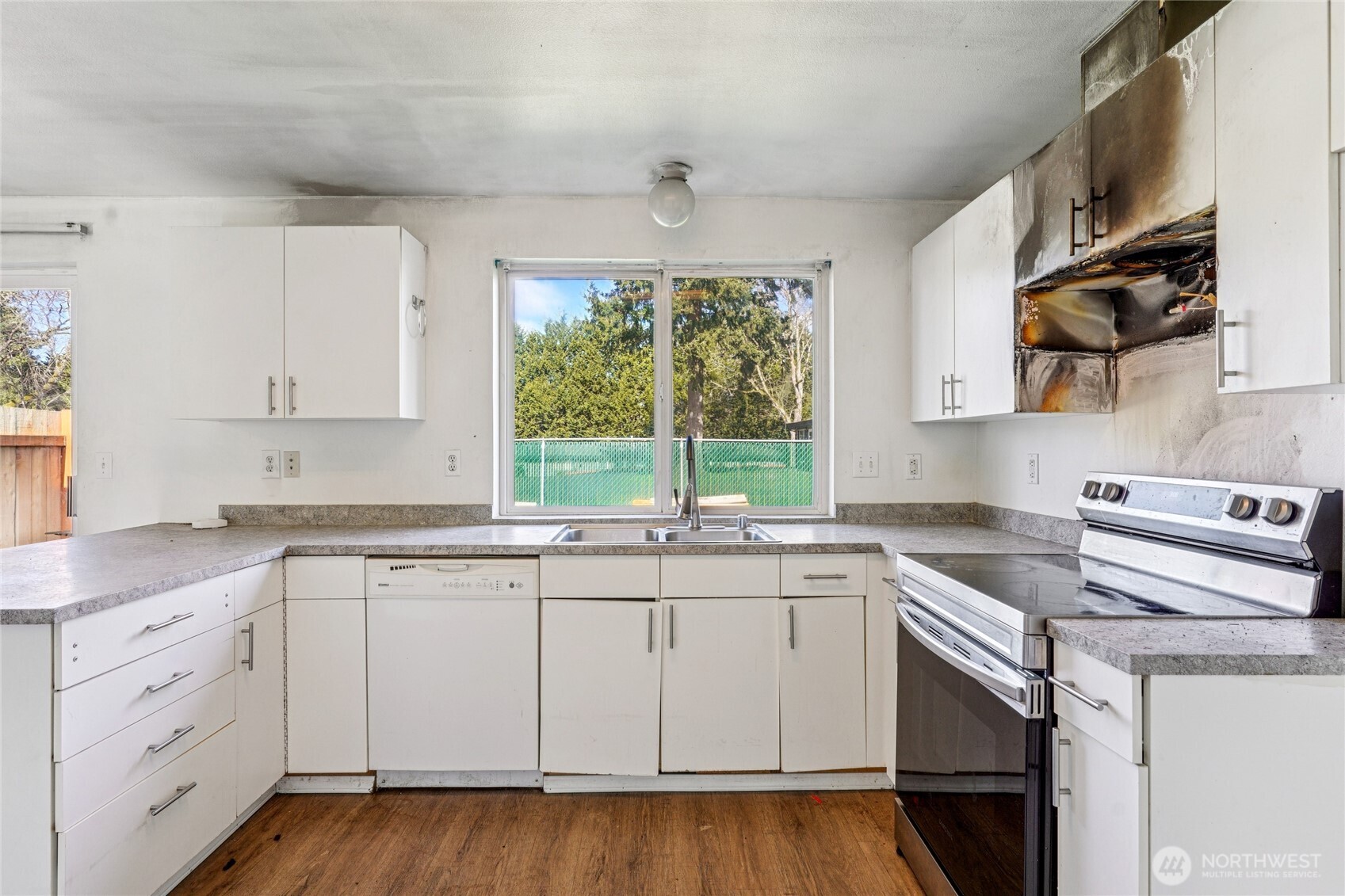 8605 Meadow Road Southwest Lakewood, WA 98499 - Photo 9 of 36 Gallery Image 9
