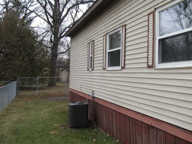 $129,800 | 125 Falling Creek Circle, Unit 125, Janesville, WI 53548