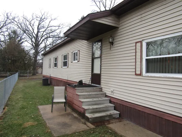 $129,800 | 125 Falling Creek Circle, Unit 125, Janesville, WI 53548